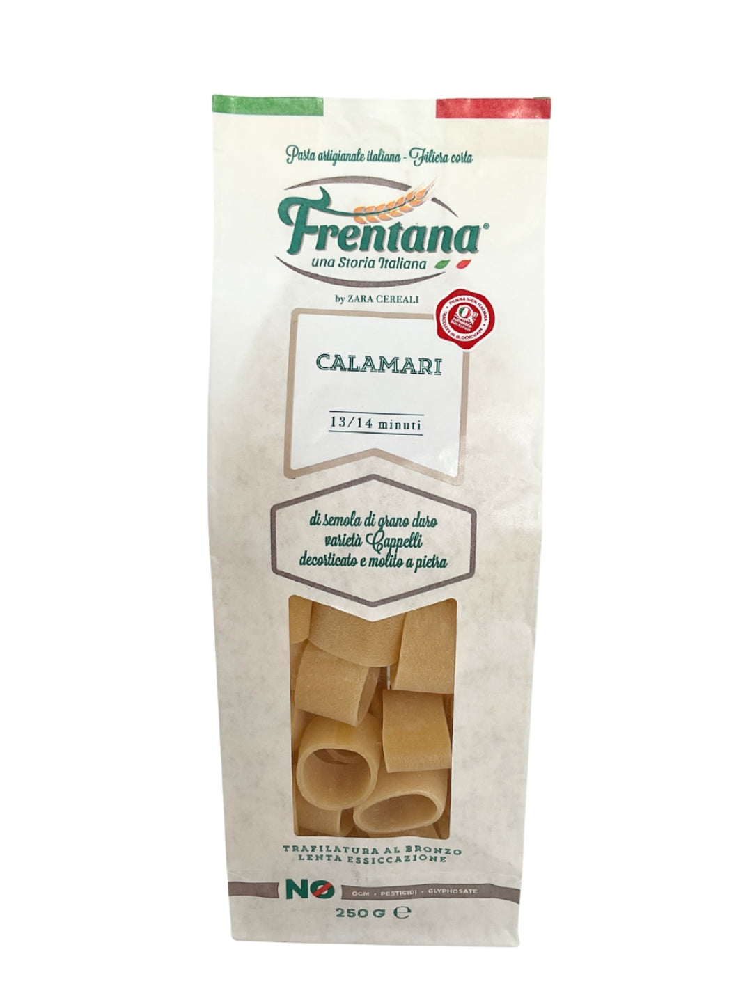 Pastasorten mit verschiedenen fertigen Tomatensoßen